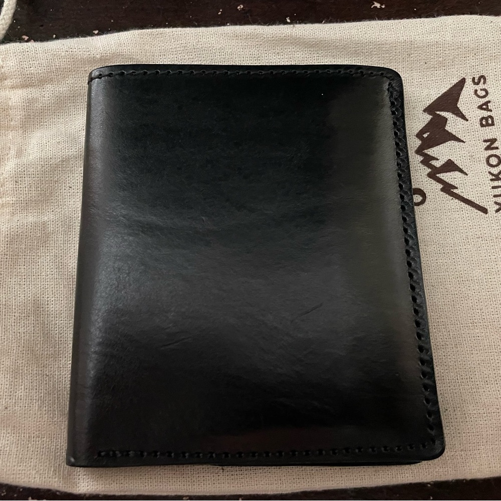 H&M Italian Leather bifold Wallet Black
